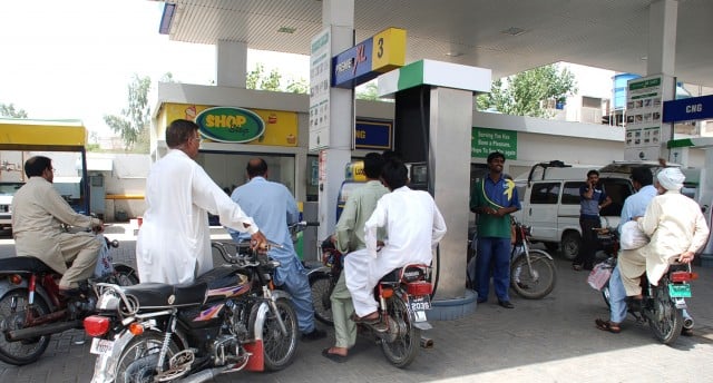 Petrol price jacked up by Re1/litre, diesel rate to remain unchanged | The Express Tribune