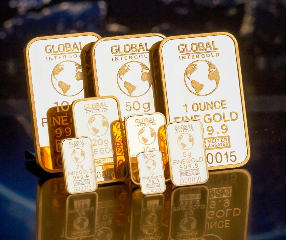Gold reigns supreme in times of crisis | The Express Tribune