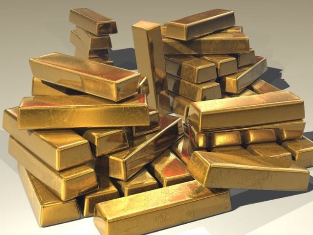 Gold plunges for second day in global and local markets – 15 May 2025 | The Express Tribune