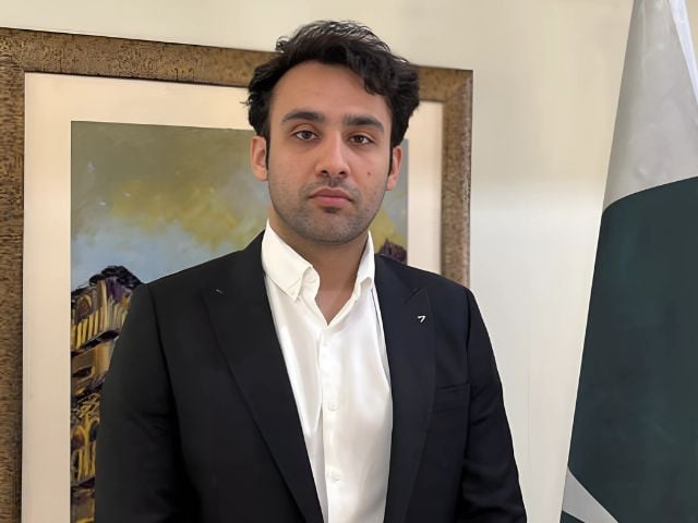 Crypto minister meets US digital assets director, discusses Pakistan’s future | The Express Tribune