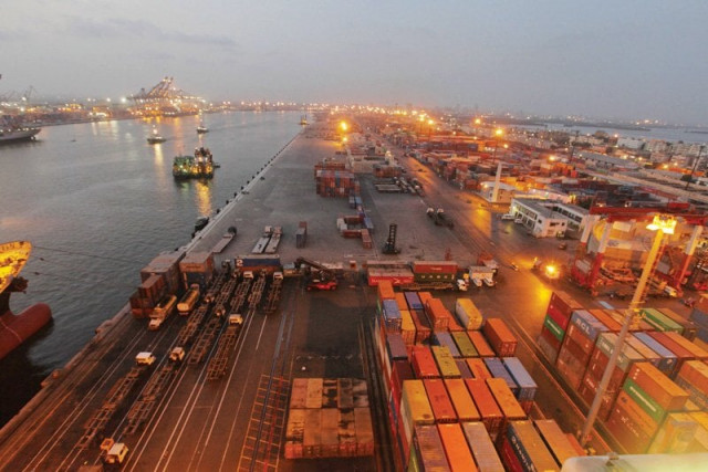 Karachi Port charges slashed by half to improve efficiency | The Express Tribune