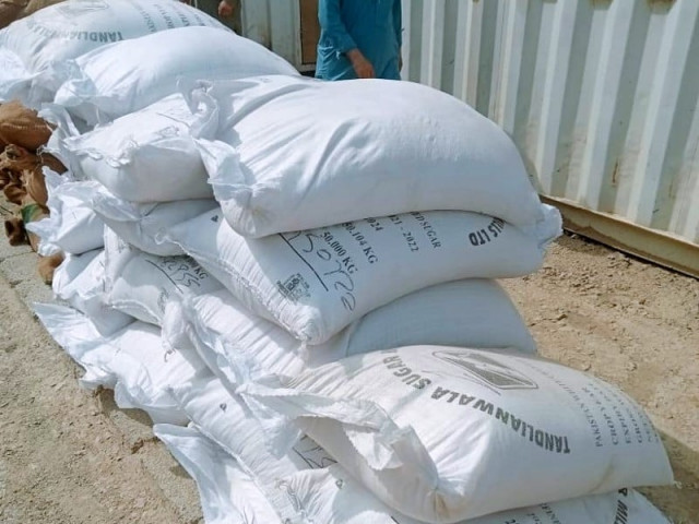 Ex-mill sugar price fixed at Rs165/kg as govt, industry reach agreement | The Express Tribune