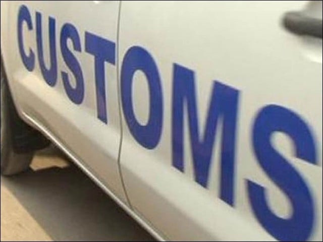 Customs to coordinate raids with traders to rebuild trust | The Express Tribune