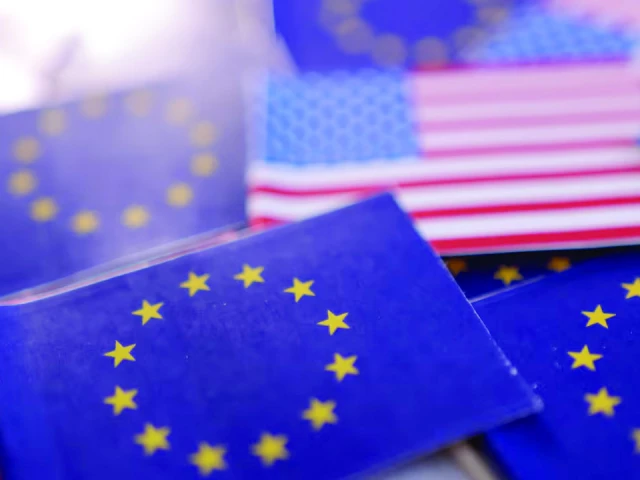 Tariff threat forces EU to hedge bets | The Express Tribune