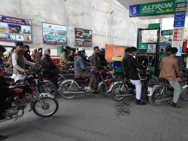 Cost of commuting rises as govt hikes fuel prices | The Express Tribune