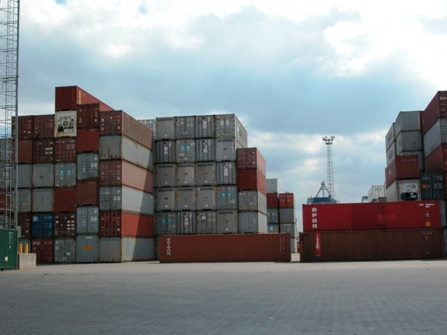 Trade deficit is not crisis, it’s investment in growth | The Express Tribune