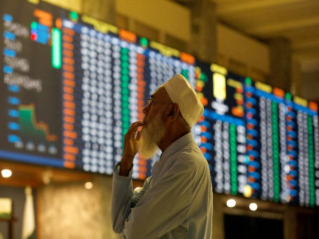 Momentum fizzles at PSX as KSE-100 slips 118 points in range-bound session | The Express Tribune
