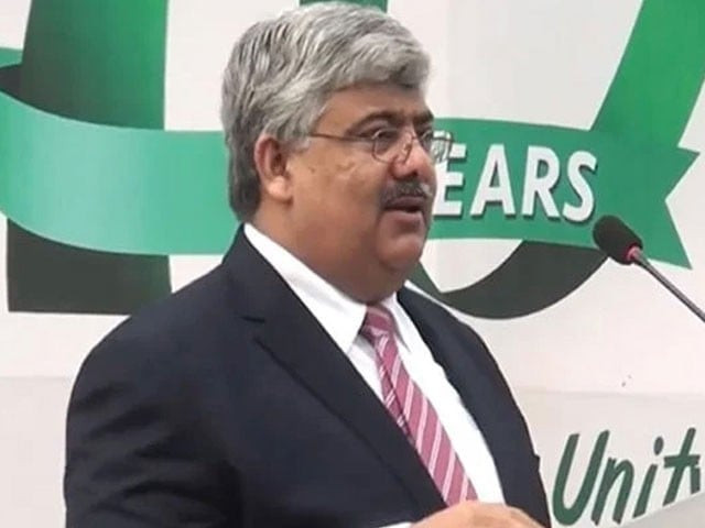 FBR chief assures traders of relief on POS system, vows action against harassment | The Express Tribune