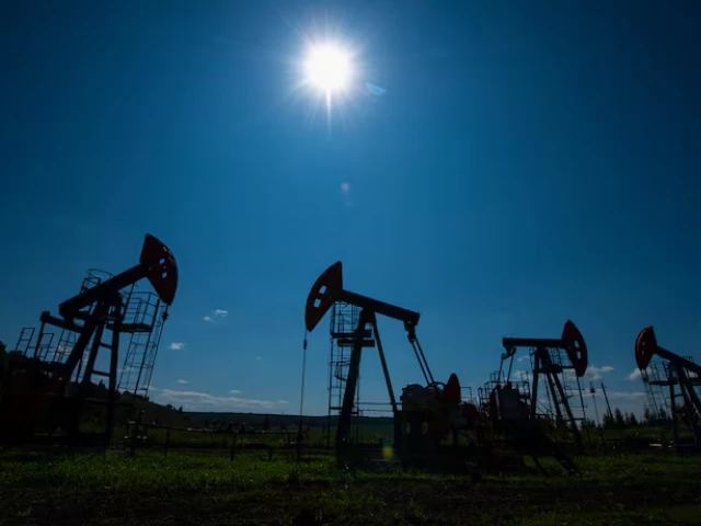 Pakistan, Kuwait weigh new oil partnerships | The Express Tribune