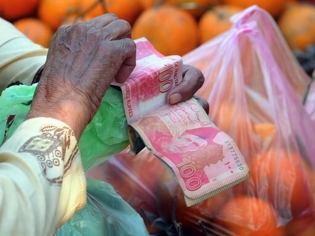 Pakistan’s annual consumer price inflation rises to 5.8% in January | The Express Tribune