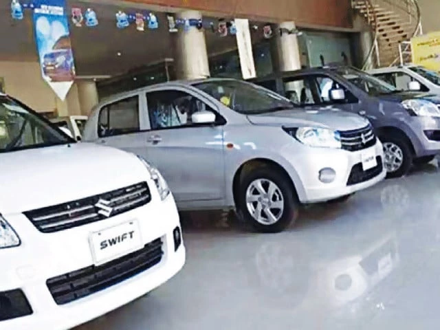 Govt scrambles to rethink auto tariff | The Express Tribune