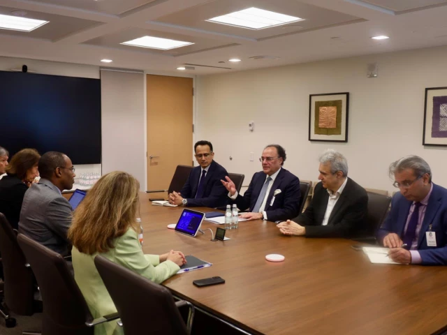 FinMin reviews reform progress with IMF leadership, reaffirms commitment to economic transformation | The Express Tribune