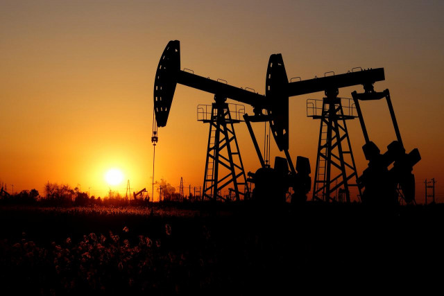 Pakistan eyes US crude to cut Trump tariffs | The Express Tribune