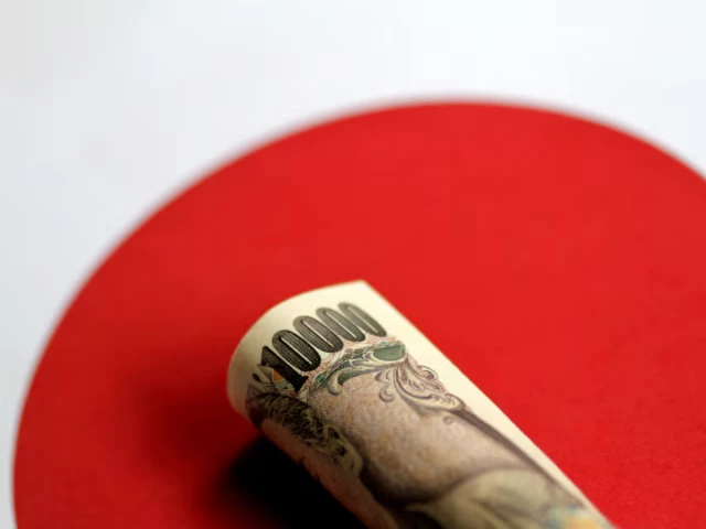 Japan, US confirm joint yen-buying intervention, signal more action | The Express Tribune