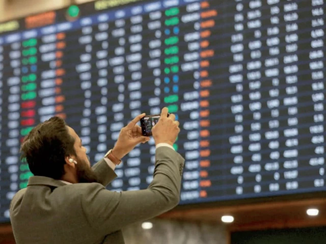 PSX sheds 1,486 points as ME war fears persist | The Express Tribune